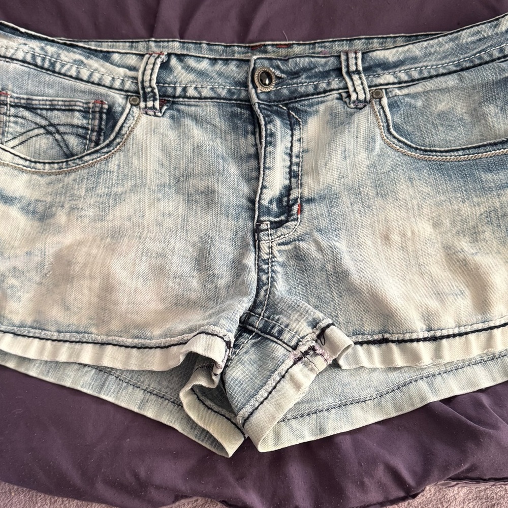 Hydraulic Denim Blue embroidered pockets Shorts